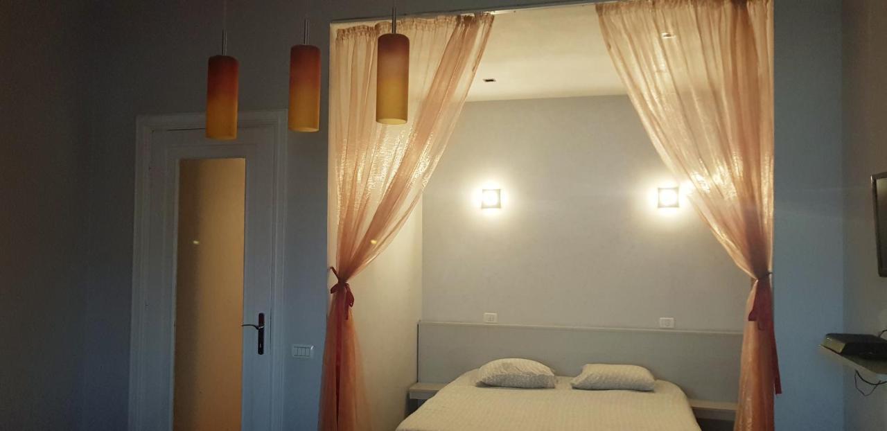 Hospitality Centrum - Nicolae Iorga Bucareste Quarto foto